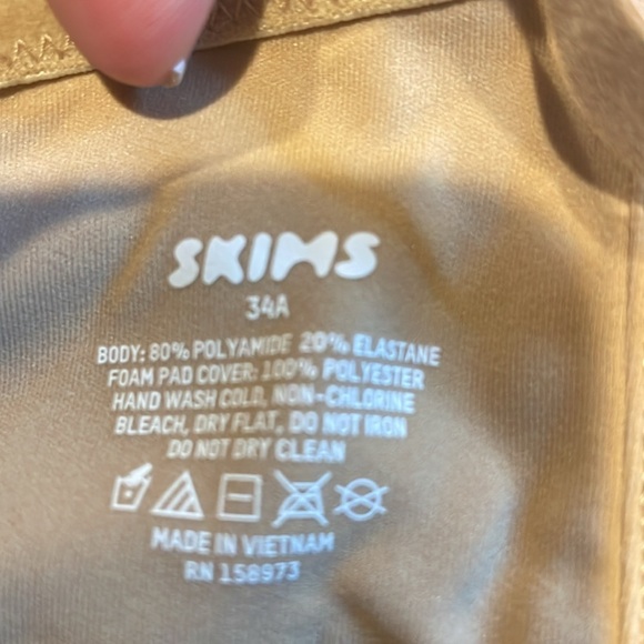 SKIMS Underwire Bra 34A Strapless option - Picture 2 of 4